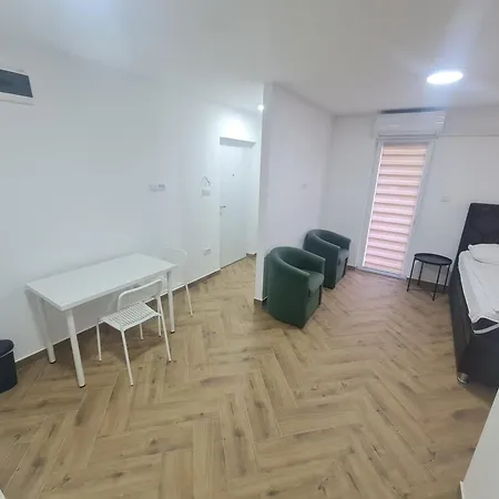 Marash Stan Na Dan - Studio